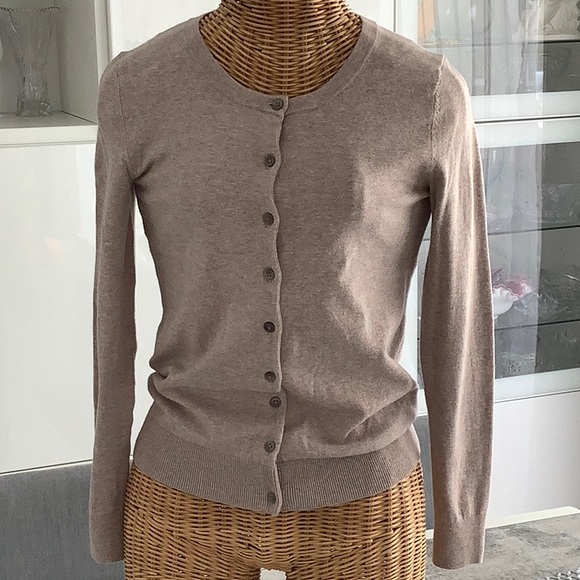 Old Navy Tops - Old navy. Size S. Color tan/mocha.